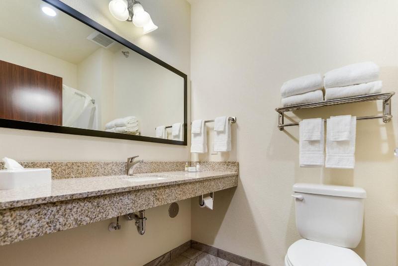 Cobblestone Hotel Suites Cozad image