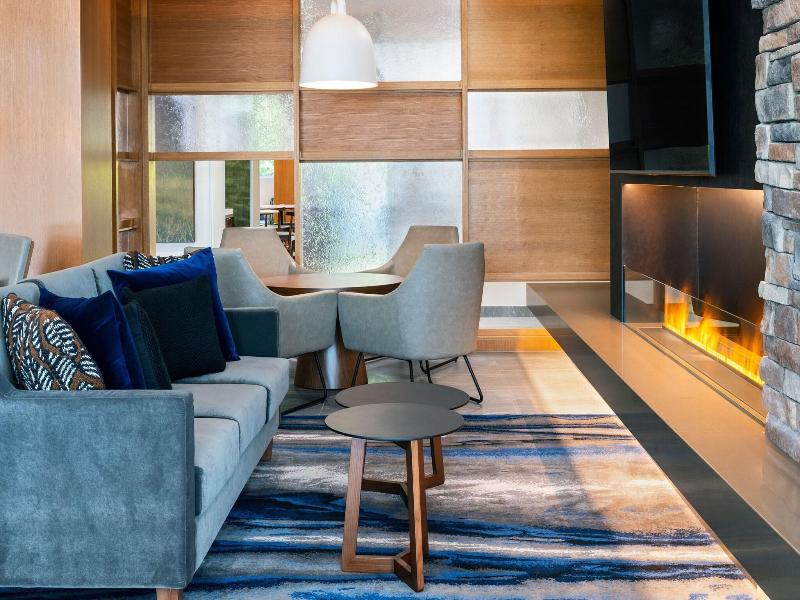 Fairfield Inn Suites By Marriott North Bay image
