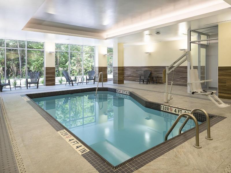 Fairfield Inn Suites By Marriott North Bay image