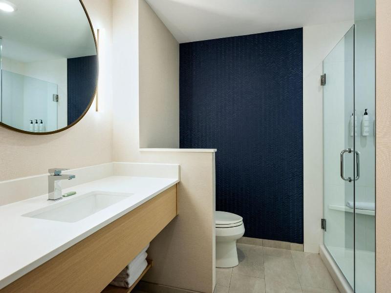 Fairfield Inn Suites By Marriott North Bay image