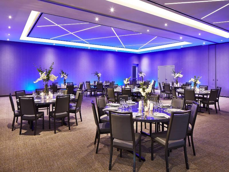Springhill Suites By Marriott Los Angeles Downey image
