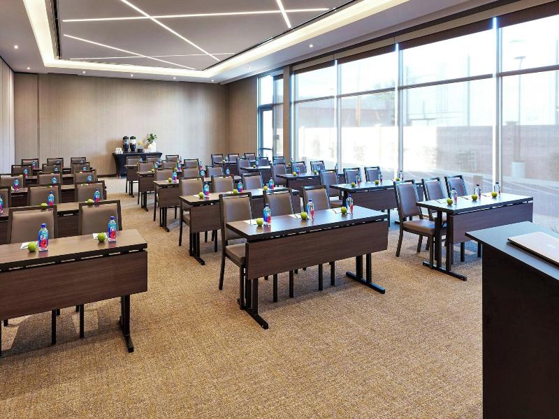 Springhill Suites By Marriott Los Angeles Downey image