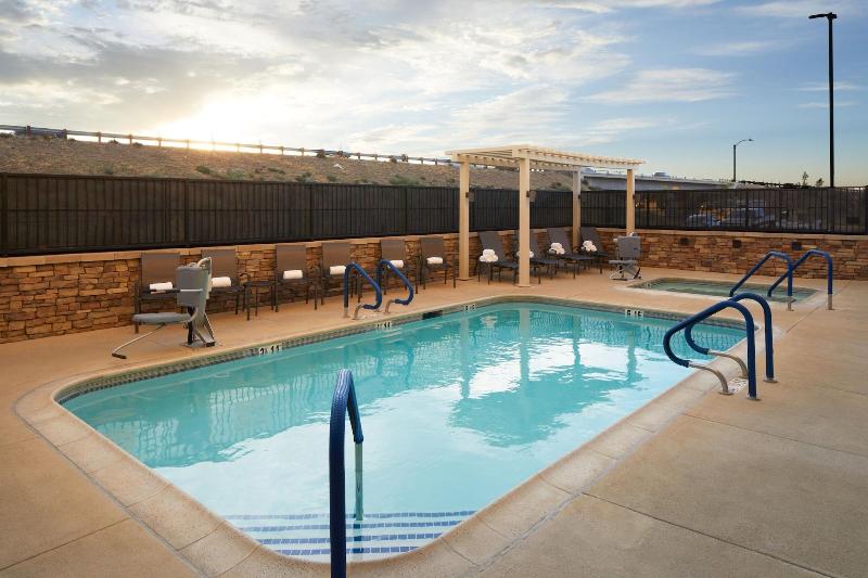 Fairfield Inn Suites By Marriott Palmdale West image