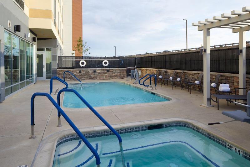 Fairfield Inn Suites By Marriott Palmdale West image