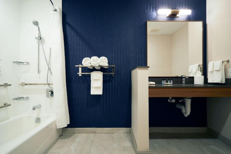 Fairfield Inn Suites By Marriott Palmdale West image