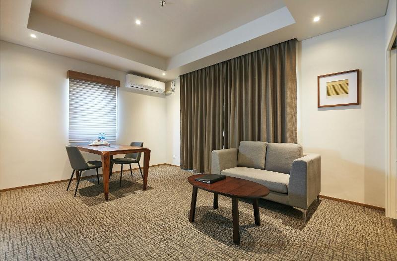 Wishton Hotel Yangon image