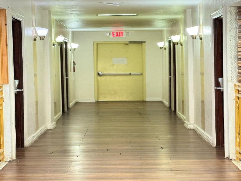 Alien Residence Inn