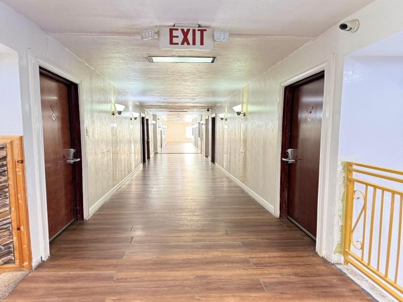 Alien Residence Inn