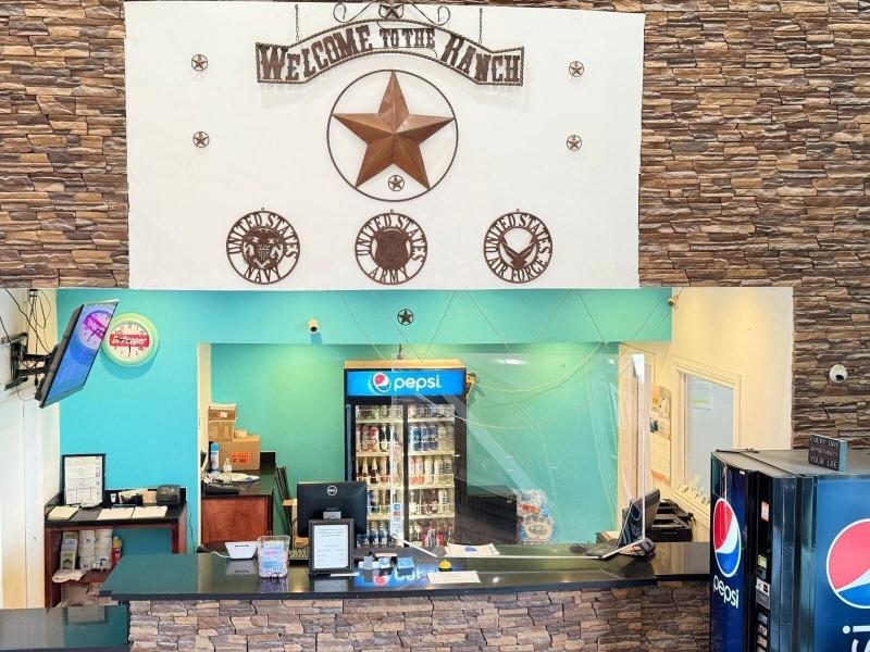 Alien Residence Inn
