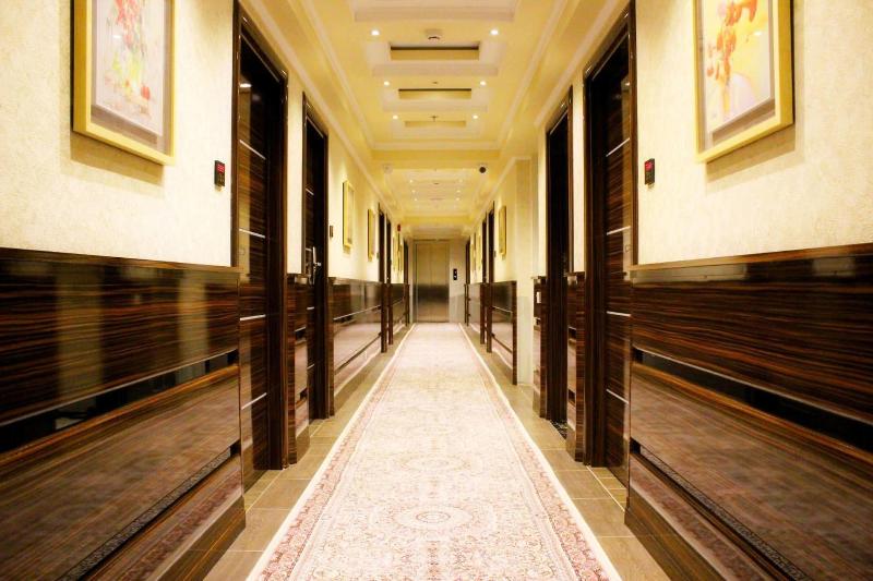 Atlas Hotel image