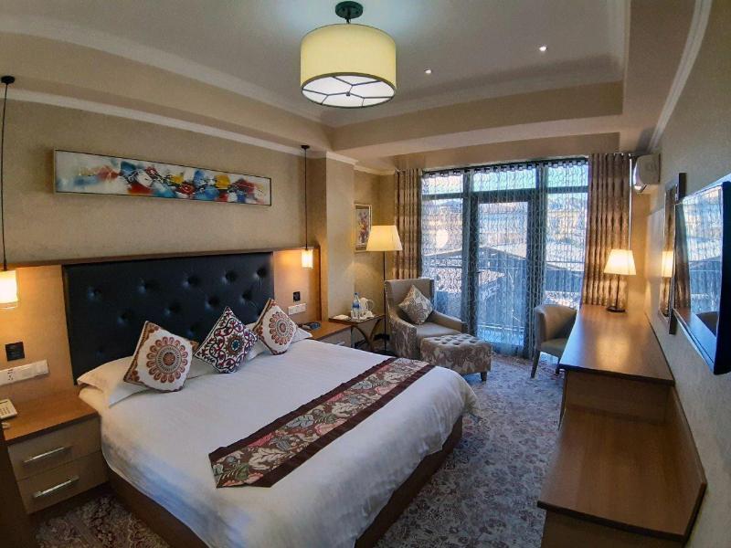 Atlas Hotel image
