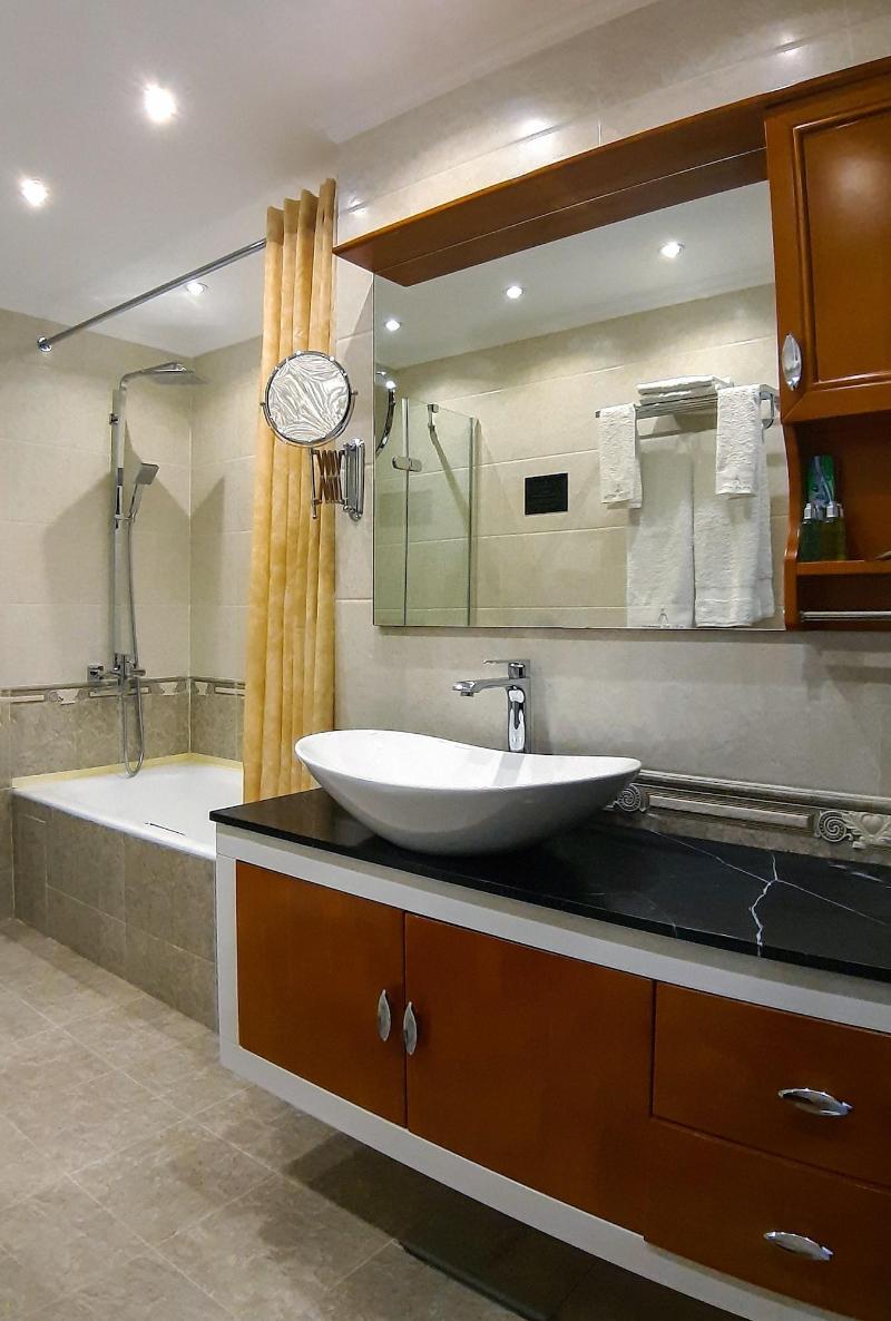 Atlas Hotel image