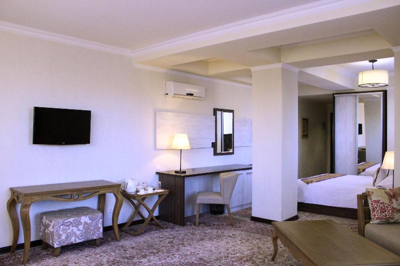 Atlas Hotel image