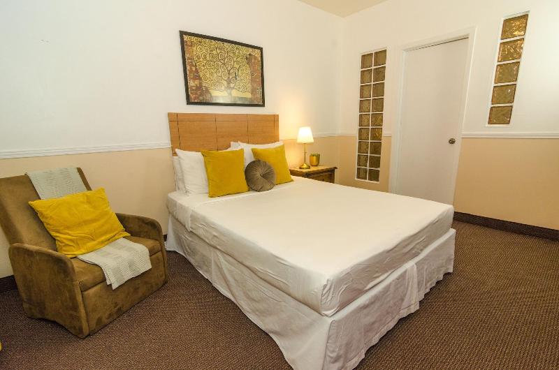 Hotel Dorion image