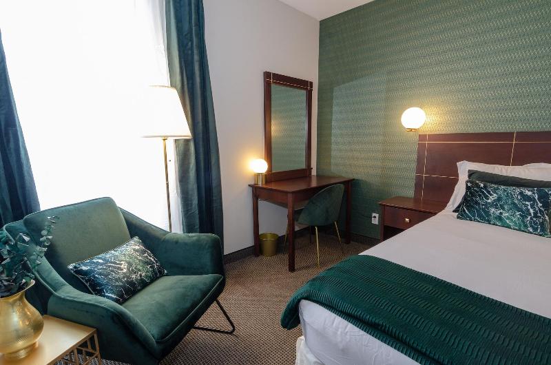 Hotel Dorion image