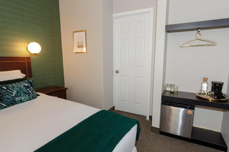 Hotel Dorion image