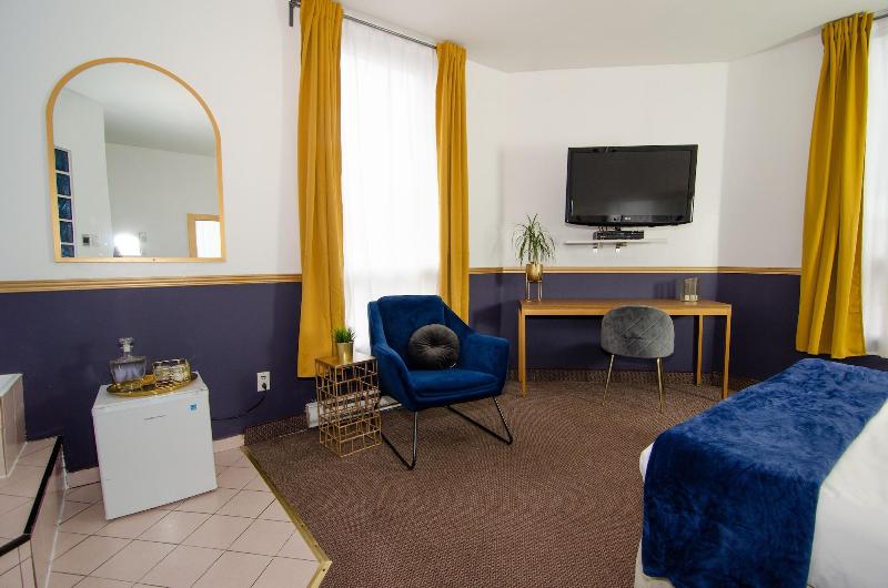Hotel Dorion image