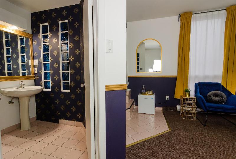 Hotel Dorion image