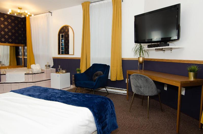 Hotel Dorion image