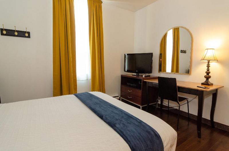 Hotel Dorion image