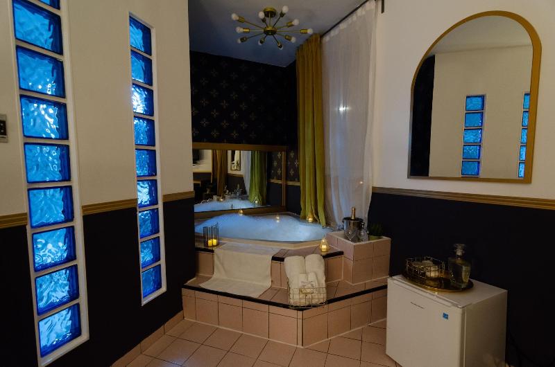 Hotel Dorion image