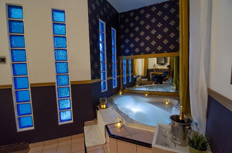 Hotel Dorion image