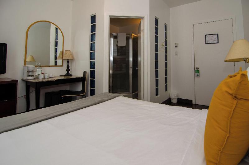 Hotel Dorion image