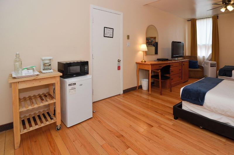 Hotel Dorion image