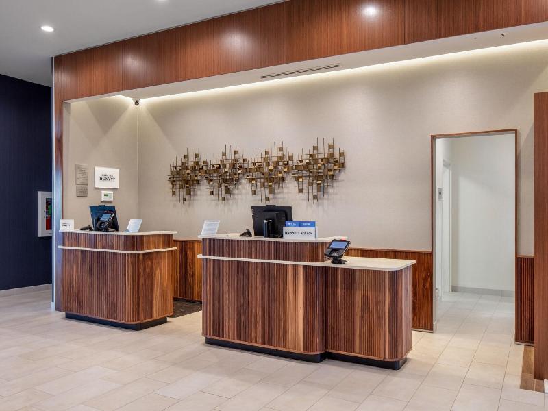 Courtyard By Marriott Conway