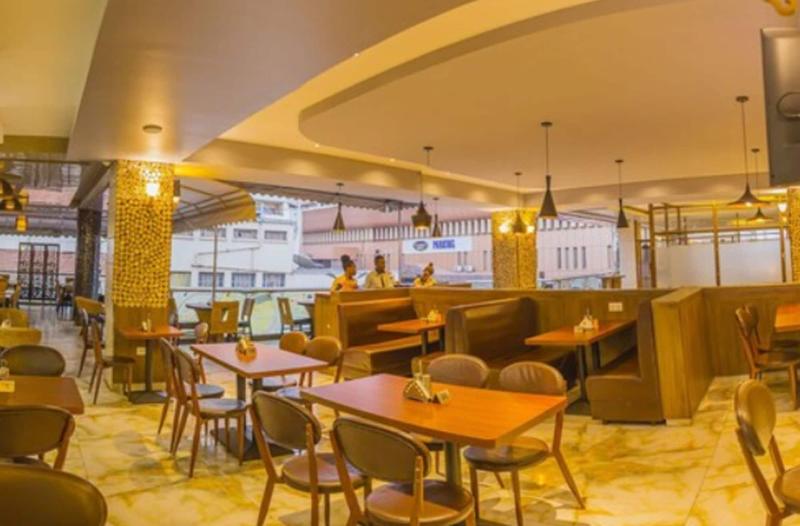 Russel Hotel image