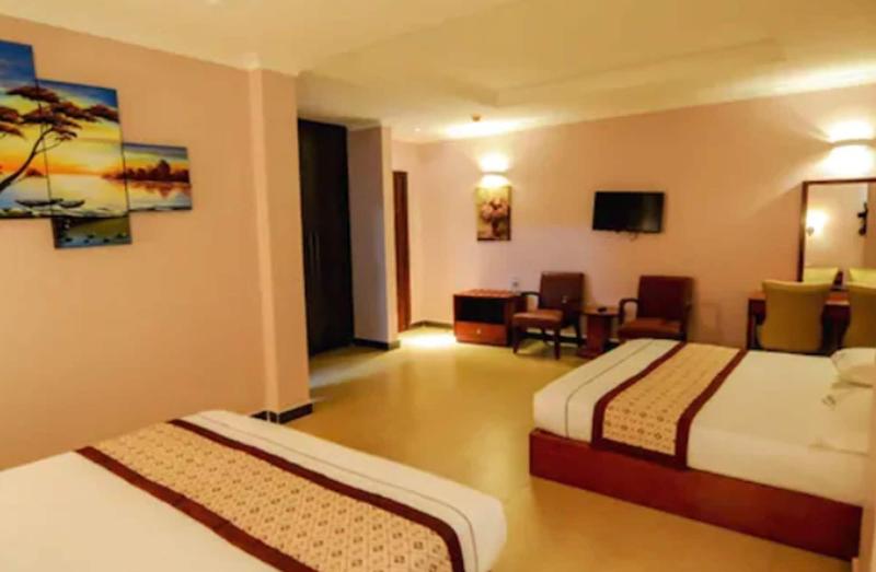 Russel Hotel image