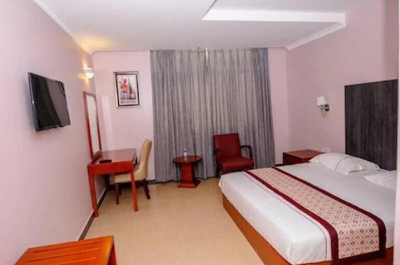 Russel Hotel image