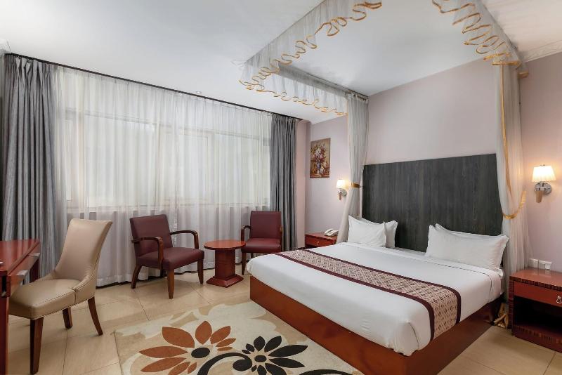 Russel Hotel image