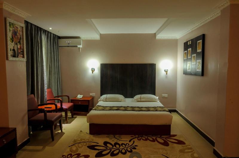 Russel Hotel image