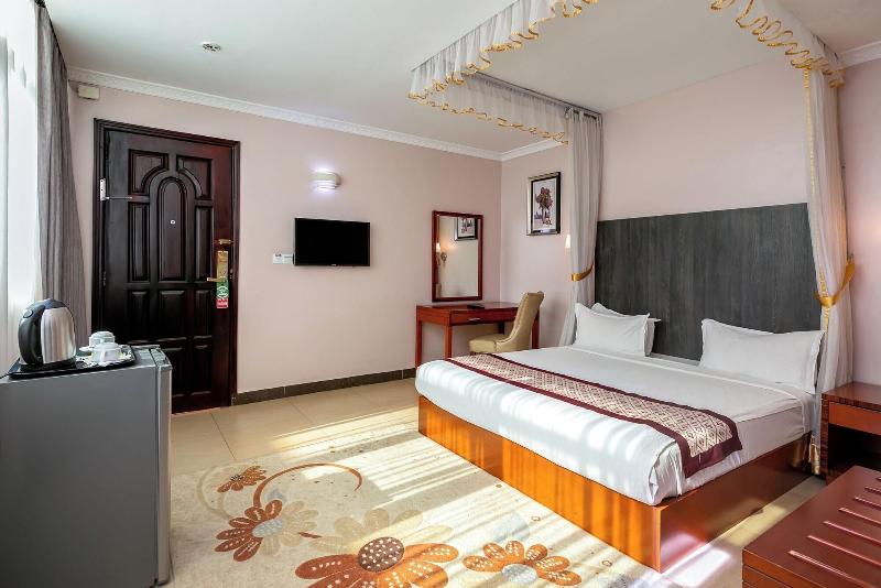 Russel Hotel image