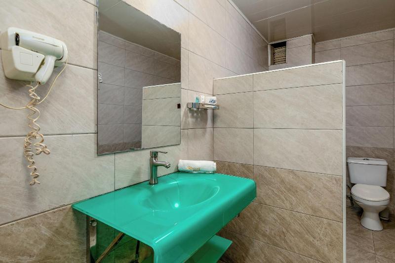 Russel Hotel image
