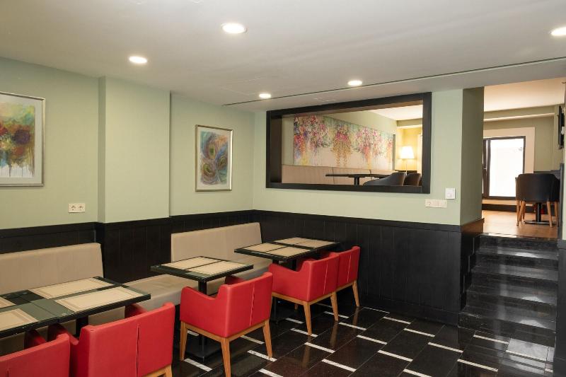 Elm Suite Hotel image