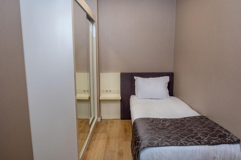 Elm Suite Hotel image