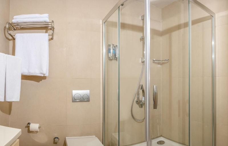 Elm Suite Hotel image