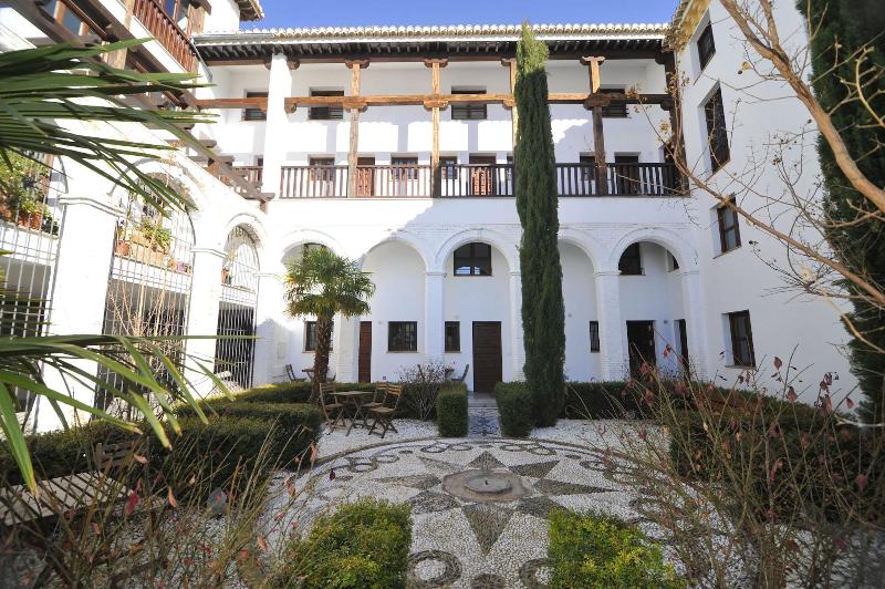 Smart Suites Albaicin Apartamentos image