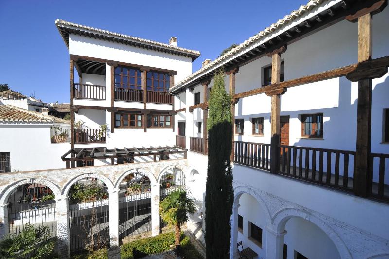 Smart Suites Albaicin Apartamentos image