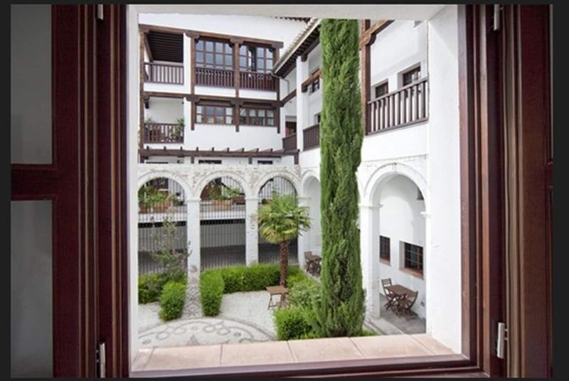 Smart Suites Albaicin Apartamentos image