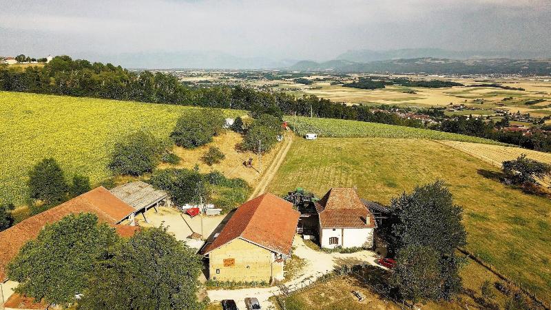 Au Dessus De Parady image