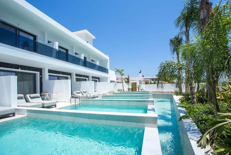 Vanik Suites — general view