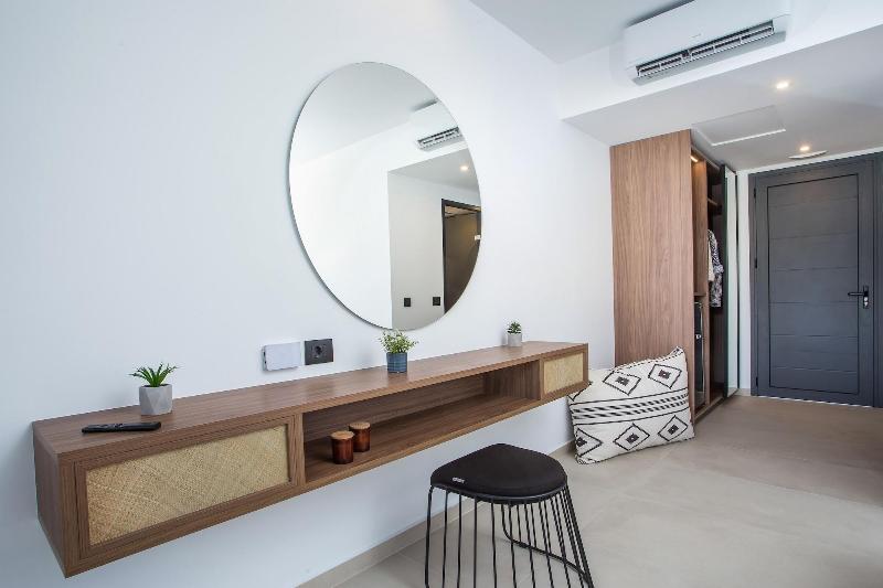 Vanik Suites image