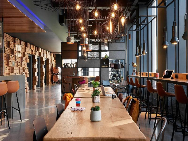 Moxy Edinburgh Fountainbridge image