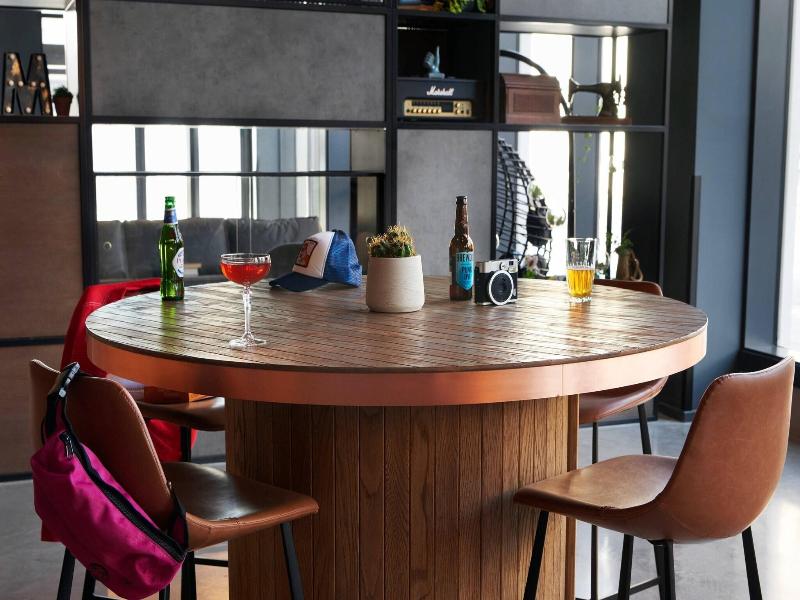 Moxy Edinburgh Fountainbridge image
