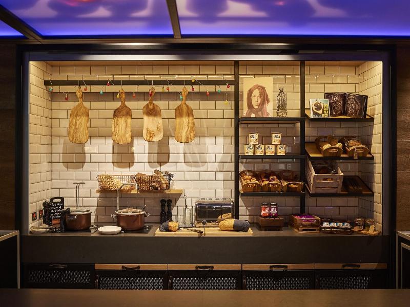Moxy Edinburgh Fountainbridge image