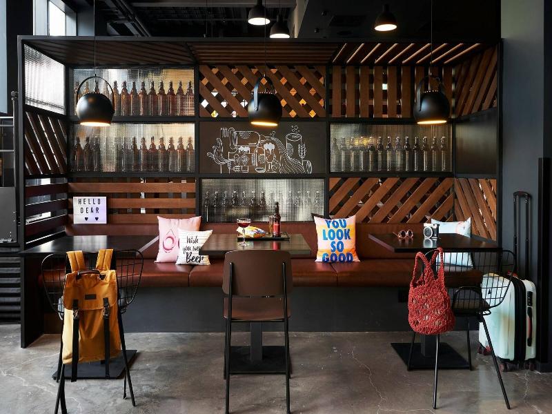 Moxy Edinburgh Fountainbridge image