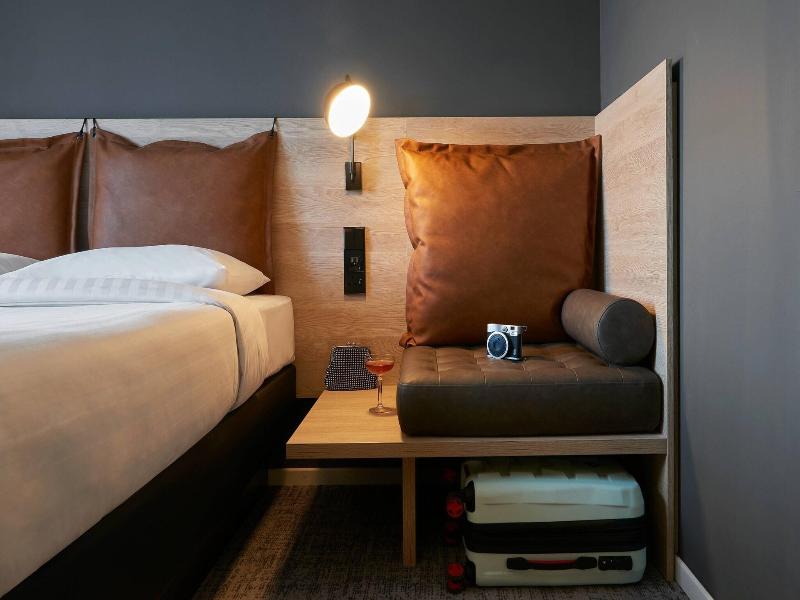 Moxy Edinburgh Fountainbridge image